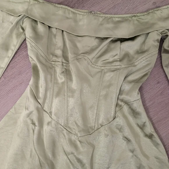 NWT Princess Polly Mayla Corset Mini Dress Green Off Shoulder Long Sleeve Size 6 - Picture 4 of 7